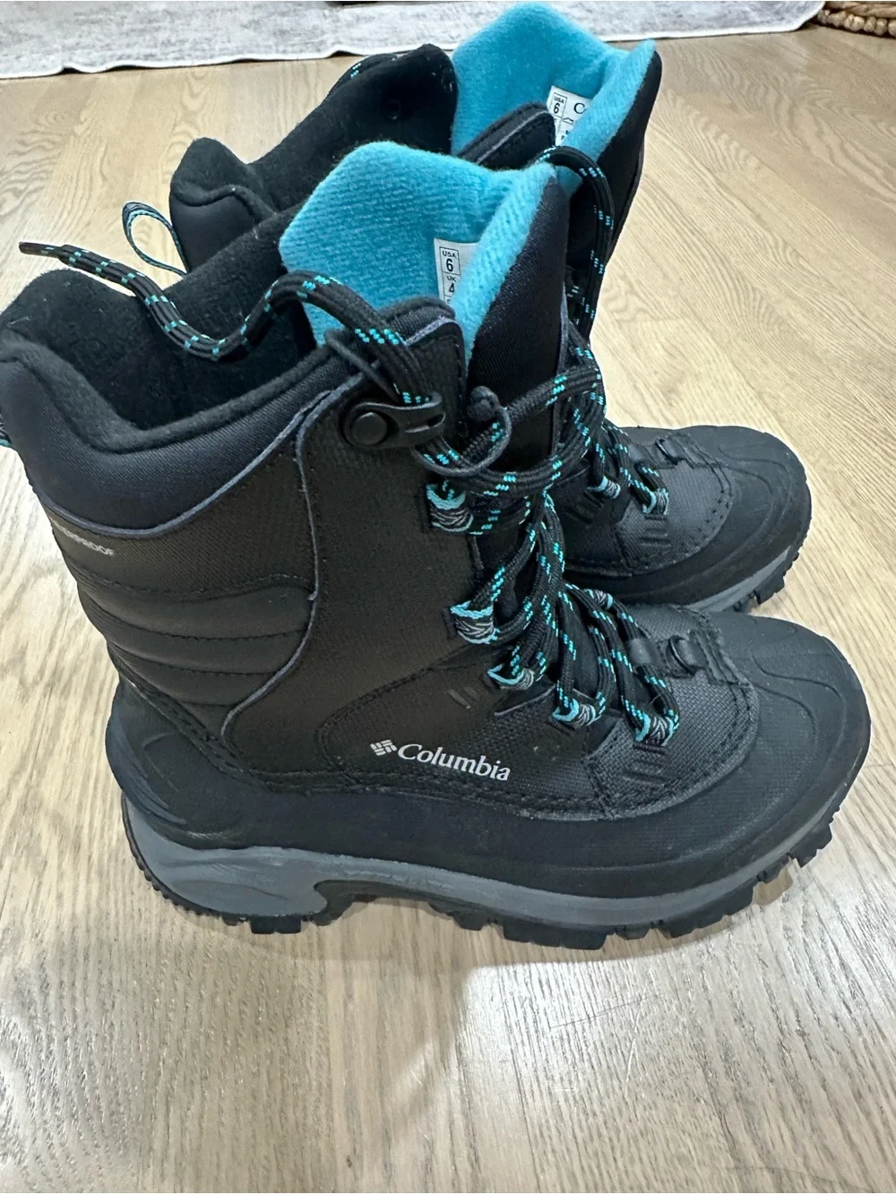 Columbia Black Boots with Teal Accents